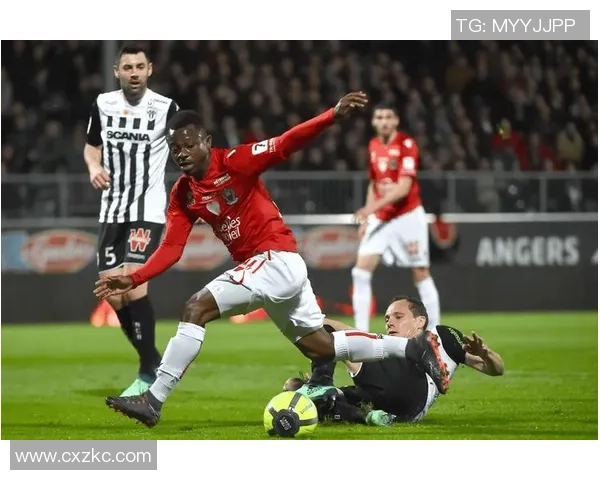 法甲前瞻：昂热VS南特，保级边缘的生死较量